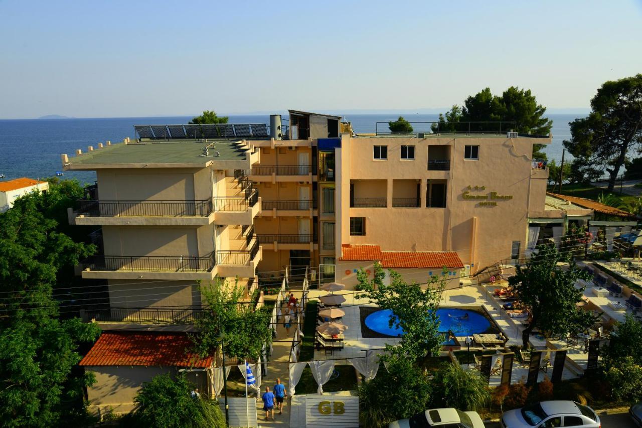 Golden Beach Hotel Метаморфосі Екстер'єр фото