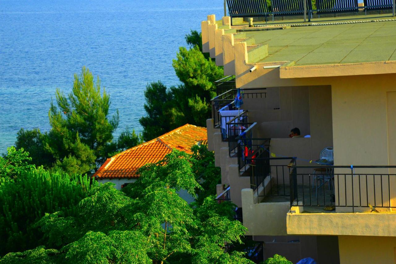 Golden Beach Hotel Метаморфосі Екстер'єр фото